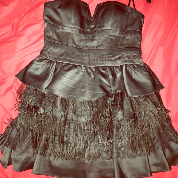 bebe Dresses & Skirts - Bebe Sweetheart Strapless Black Feather Dress
